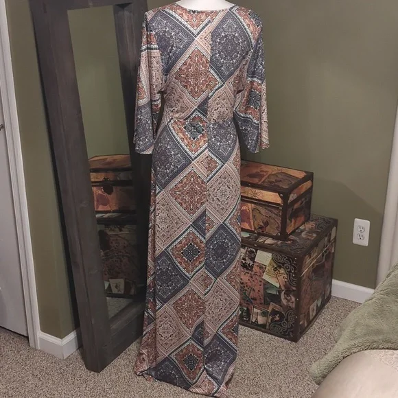 Venus dress NWOT - Picture 6 of 7